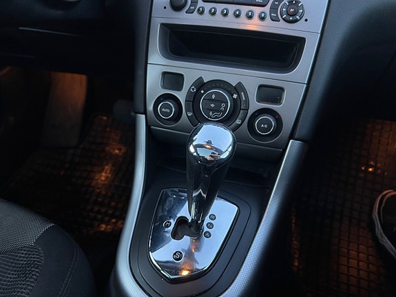 Peugeot 308 15 of 17