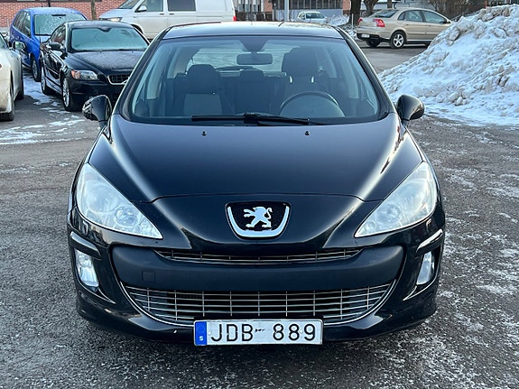 Peugeot 308 2 of 17
