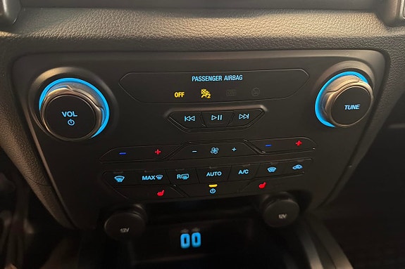 Ford Ranger Raptor 11 of 18