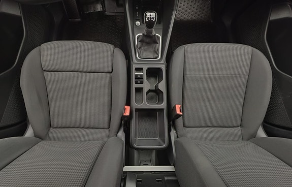 Volkswagen Caddy Maxi 8 of 21