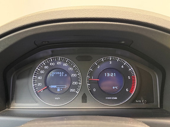 Volvo V70 3 of 13
