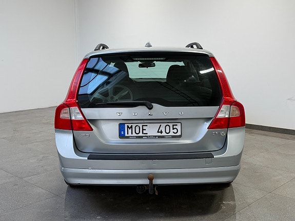 Volvo V70 11 of 13