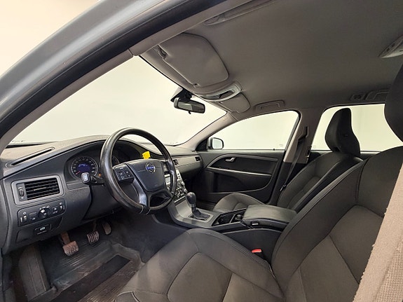 Volvo V70 6 of 13