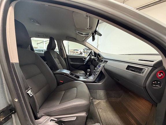 Volvo V70 12 of 13