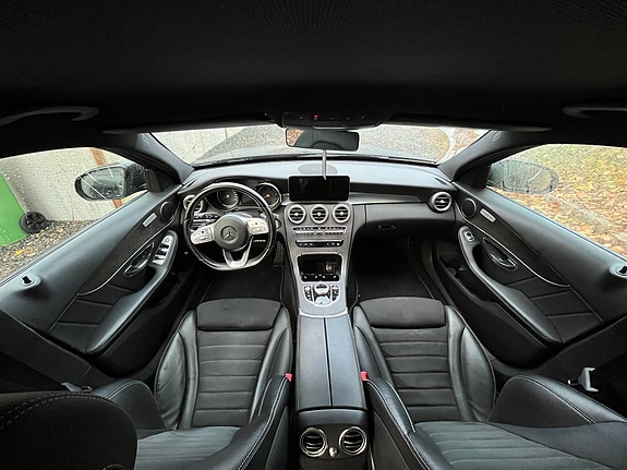 Mercedes-Benz C220 4 of 4
