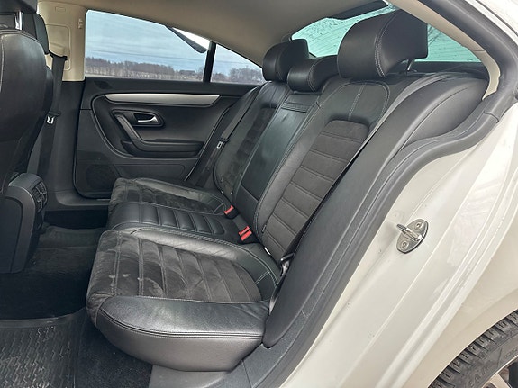 Volkswagen CC 13 of 19