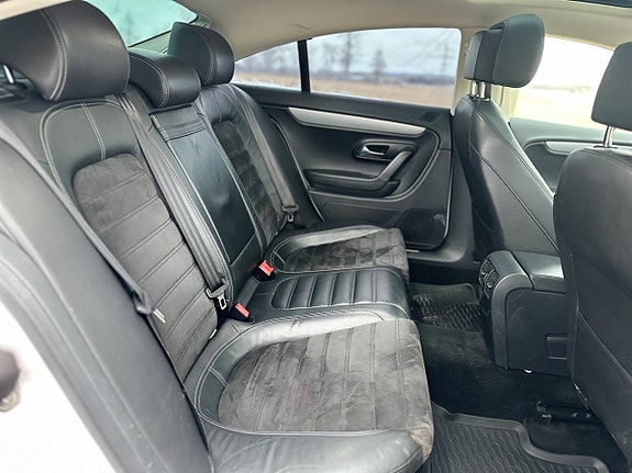 Volkswagen CC 12 of 19