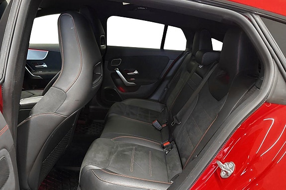 Mercedes-Benz CLA200 10 of 13