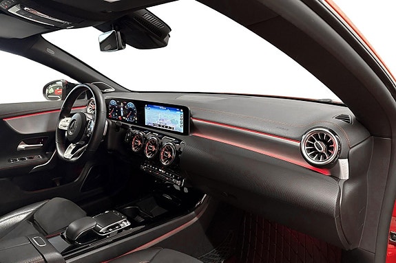 Mercedes-Benz CLA200 9 of 13