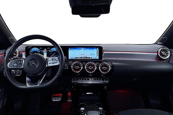 Mercedes-Benz CLA200 8 of 13