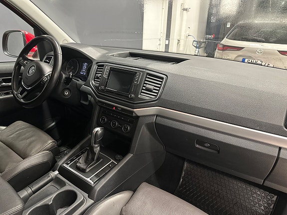 Volkswagen Amarok 9 of 18