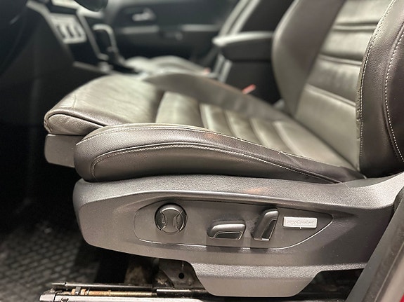 Volkswagen Amarok 16 of 18