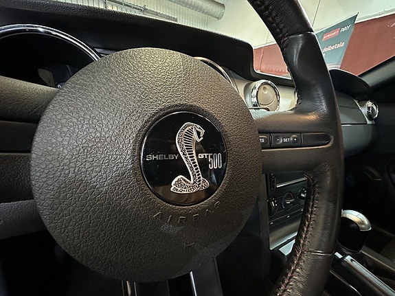Ford Mustang 11 of 13