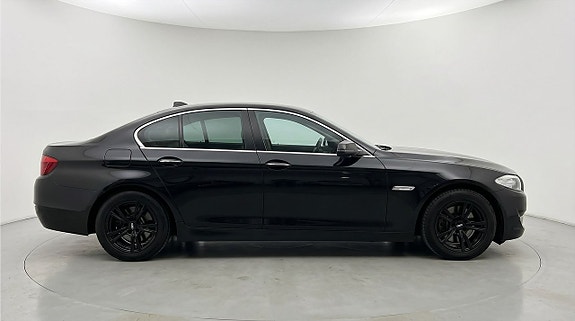 BMW 530d 4 of 5