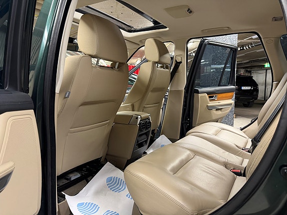 Land Rover Range Rover Sport 25 of 28