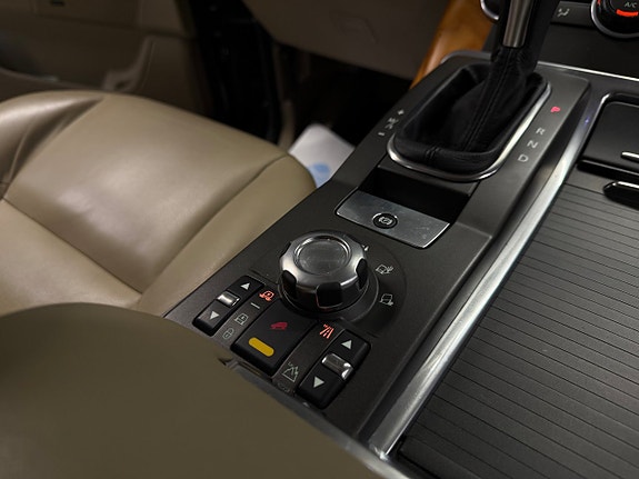 Land Rover Range Rover Sport 23 of 28