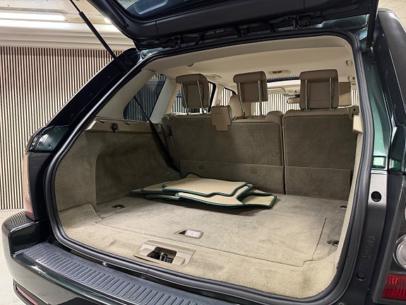 Land Rover Range Rover Sport 27 of 28