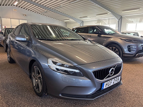 Volvo V40 7 of 10