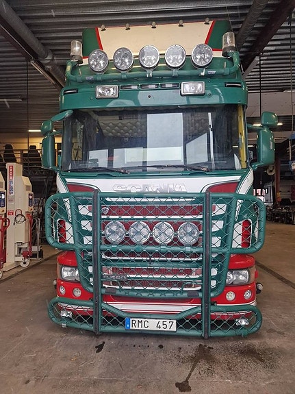 SCANIA R560LB6X2HLB