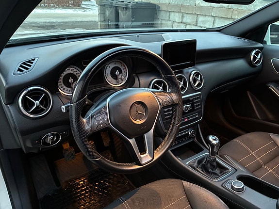 Mercedes-Benz A180 24 of 30