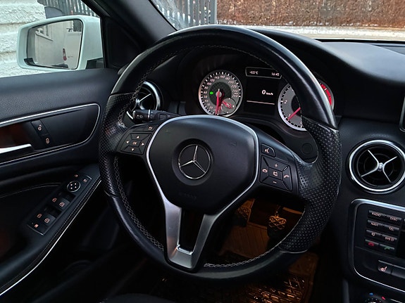 Mercedes-Benz A180 21 of 30