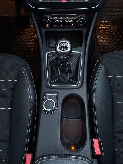 Mercedes-Benz A180 23 of 30