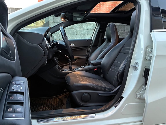 Mercedes-Benz A180 25 of 30