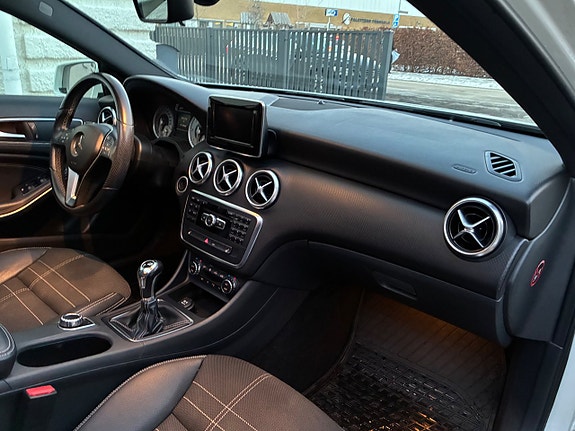 Mercedes-Benz A180 27 of 30