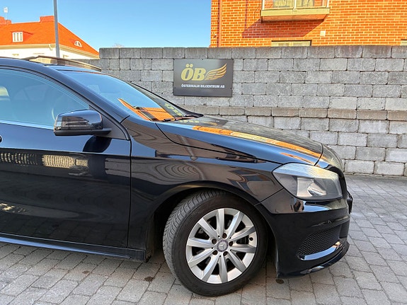 Mercedes-Benz A180 3 of 30