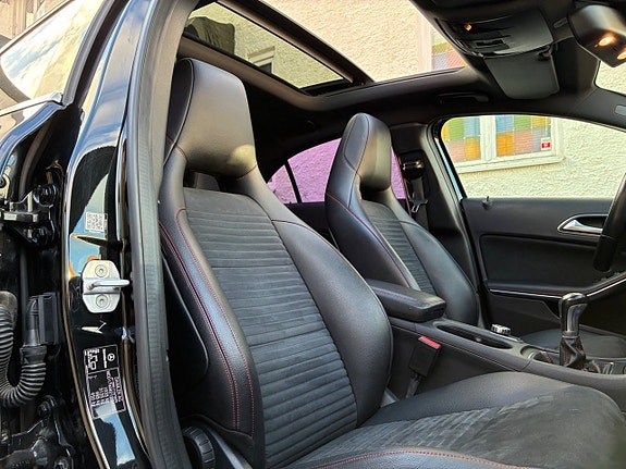 Mercedes-Benz A180 25 of 30