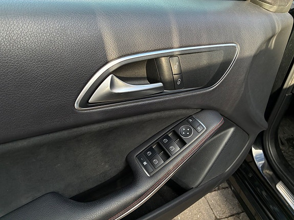 Mercedes-Benz A180 22 of 30