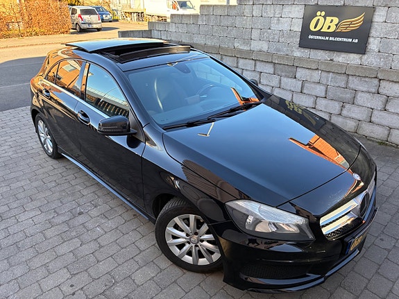 Mercedes-Benz A180 2 of 30
