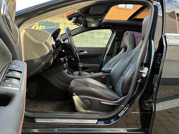 Mercedes-Benz A180 21 of 30