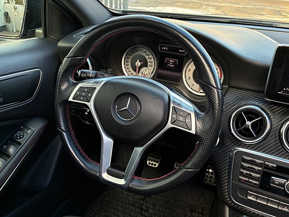 Mercedes-Benz A180 17 of 30
