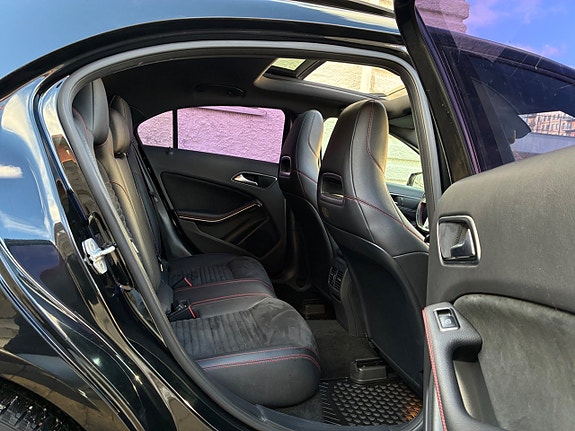 Mercedes-Benz A180 26 of 30