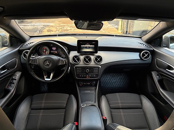 Mercedes-Benz CLA220 d 17 of 29