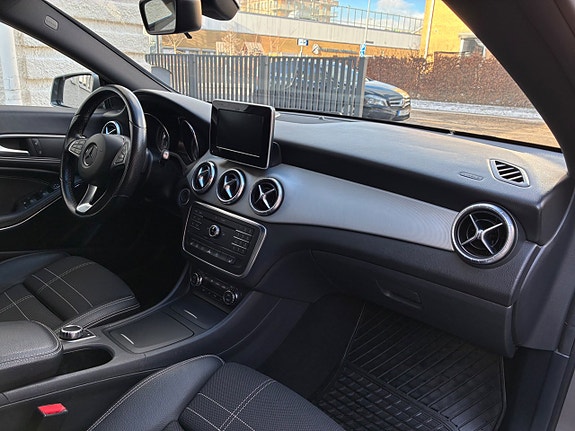 Mercedes-Benz CLA220 d 25 of 29