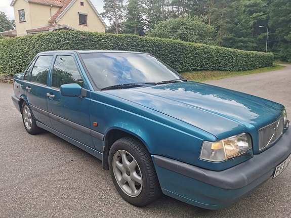 Volvo 850 2 of 5