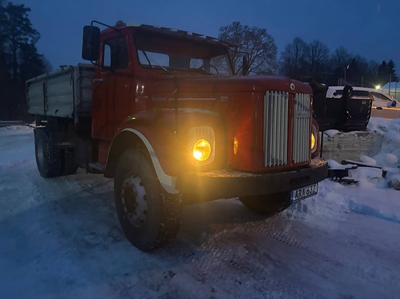 Veteranlastbil Scania 81 tippbil