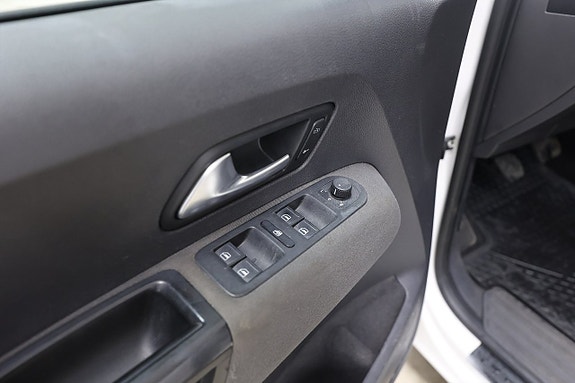Volkswagen Amarok 14 of 18
