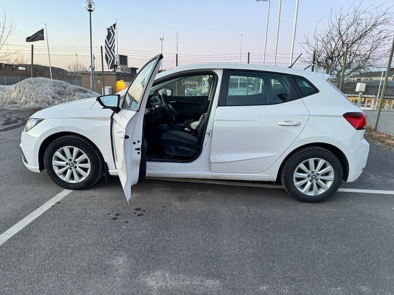 Seat Ibiza 4 of 5