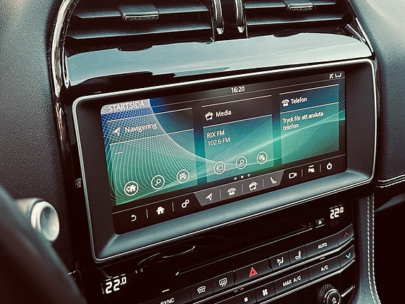 Jaguar F-PACE 7 of 12