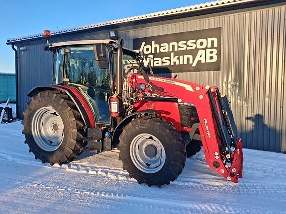 Massey Ferguson 4708M FORESTLI