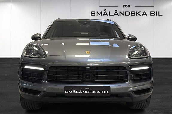 Porsche Cayenne 5 of 5