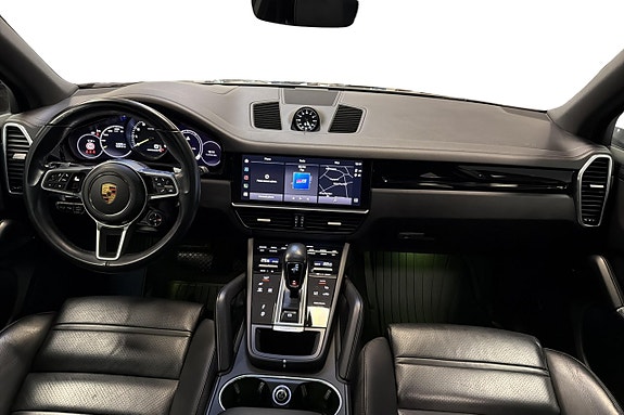 Porsche Cayenne 7 of 18
