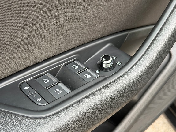 Audi A4 13 of 16