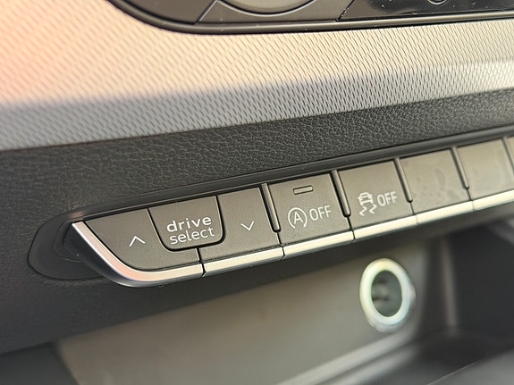 Audi A4 14 of 16