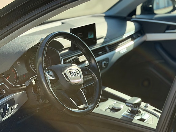 Audi A4 11 of 16
