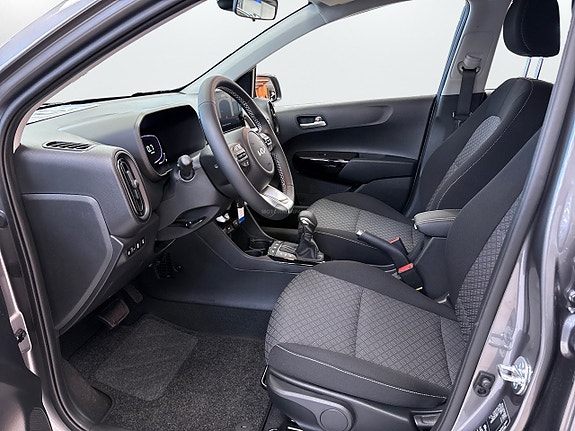 Kia Picanto 8 of 15