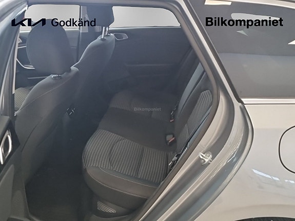 Kia Ceed 6 of 10
